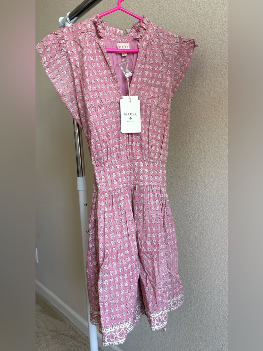 Marea Pink Floral Mini Dress with V-Neck, XS